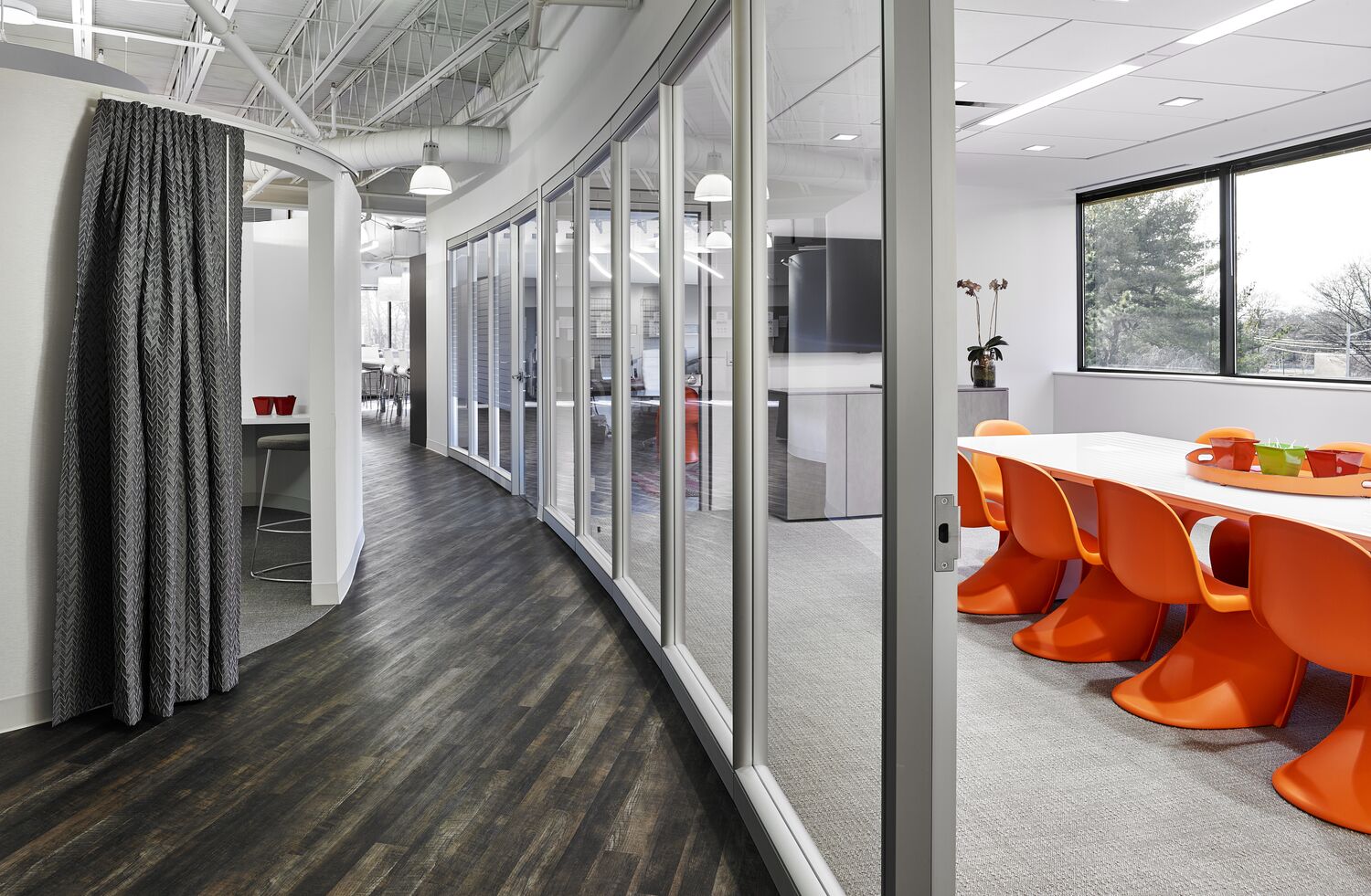 Destination Maternity - Teknion Case Study Image